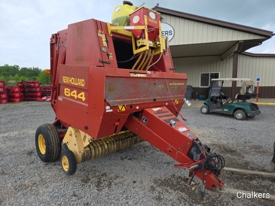 New Holland 644 Round Baler