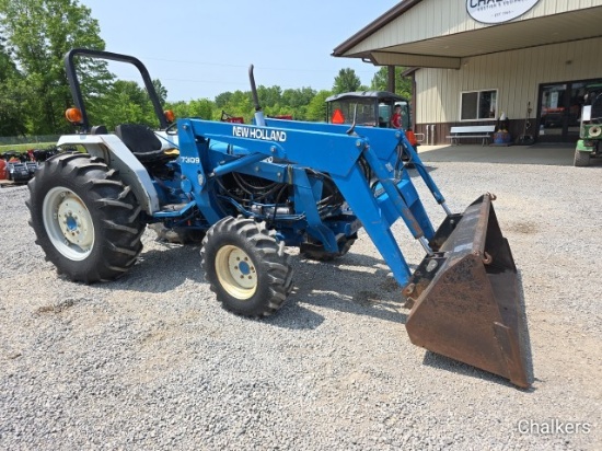 New Holland 2120 4x4 w/Ldr