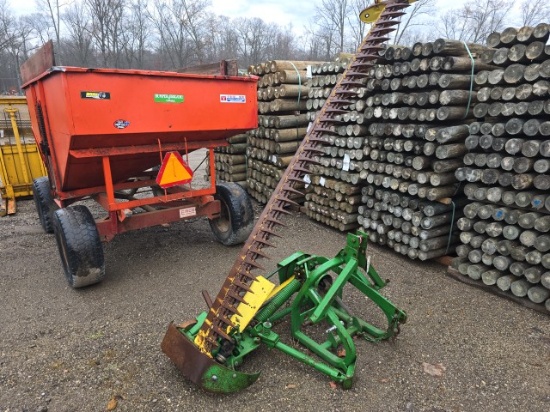 John Deere 350 9ft. 3pt. Sickle Mower