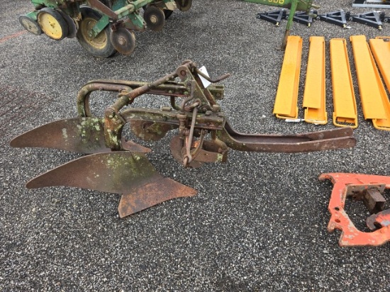 Allis Chalmers 2btm. Snap Coupler Plow
