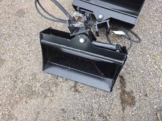 24in. Mini Swivel Excavator Bucket