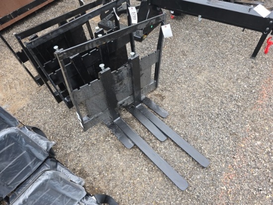 Mini Skidsteer QT Pallet Forks
