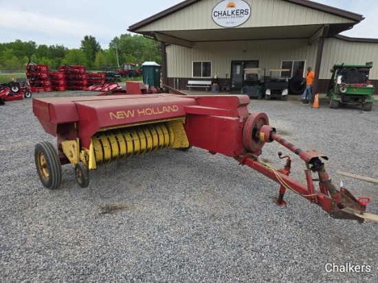 New Holland 273 Square Baler