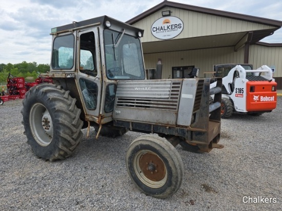 White 700 2wd w/Cab