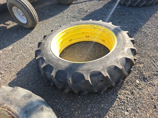 15.5x38 Tractor Wheel and Tire