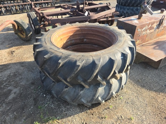 Pair 15.5x38 Rear Wheels and Tires