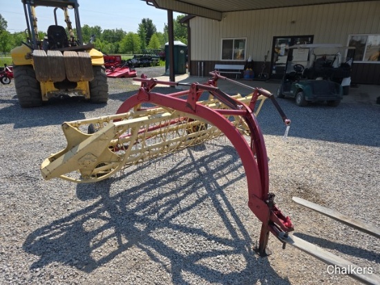 New Holland 256 Rake
