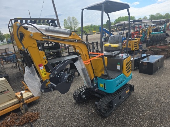 AGT MT15R Excavator