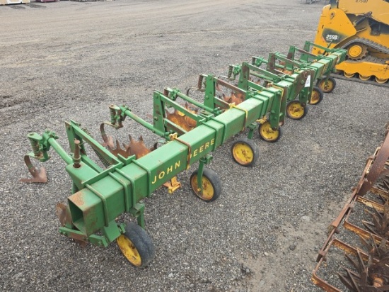 John Deere 6 row Cultivator