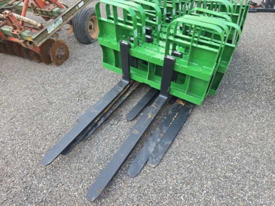 HLA QT Pallet Forks (JOHN DEERE HOOKUP)