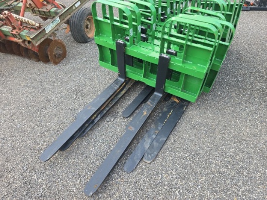 HLA QT Pallet Forks (JOHN DEERE HOOKUP)