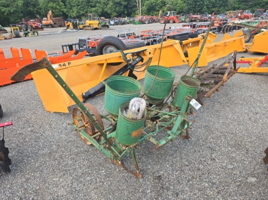 John Deere 246 2row 3pt. Corn Planter