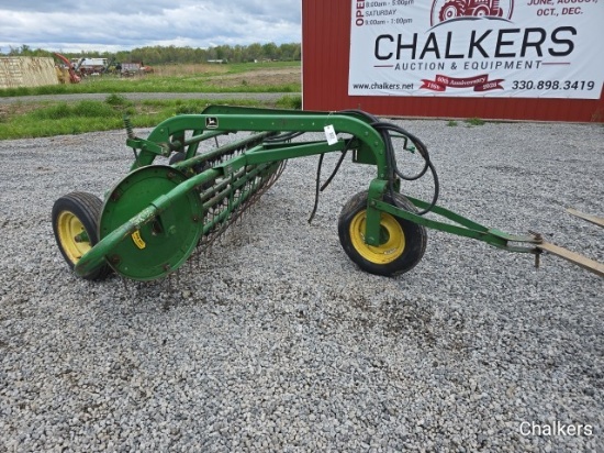 John Deere 660 Rake w/dolly