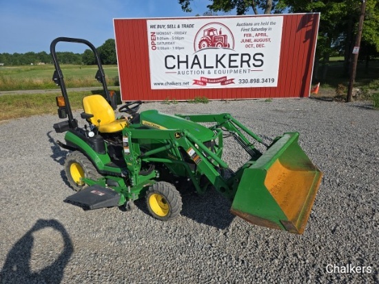 John Deere 1025R 4x4 w/Ldr/Mower