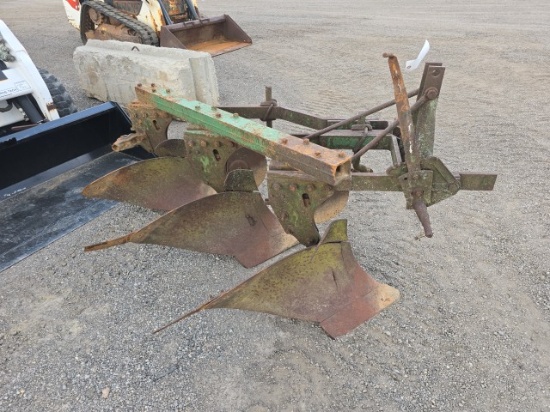 John Deere 3btm. 3pt. Plow