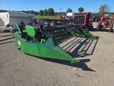 John Deere 915 Grain Head