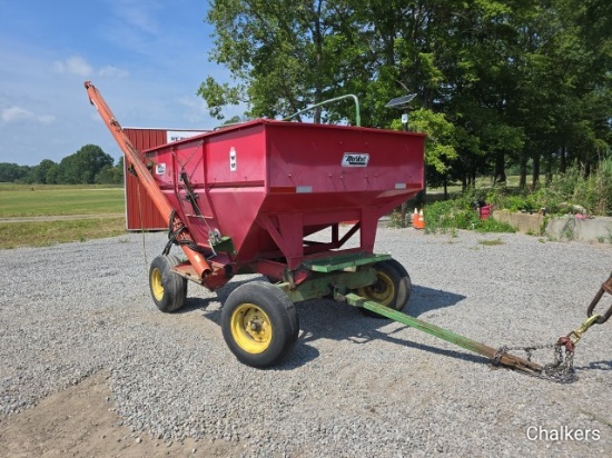 Gravity Wagon w/John Deere Gear
