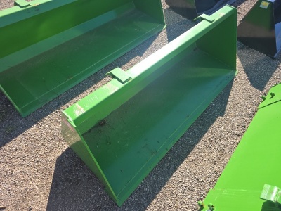 Kivel 72in. QT Bucket (JOHN DEERE HOOKUP)