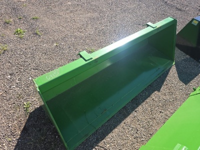 Kivel 78in. QT Bucket (JOHN DEERE HOOKUP)