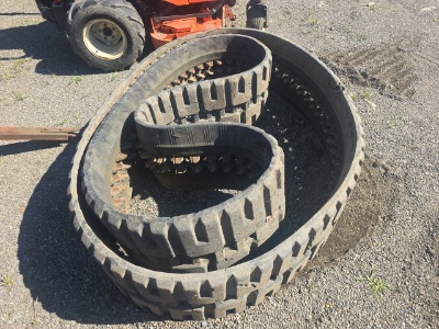 USED Tracks of John Deere 331 Skidsteer