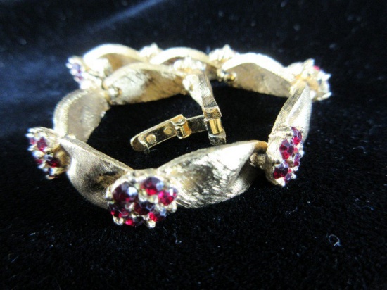 Vintage Trifari Red Garnet Rhinestone Gold Tone Bracelet