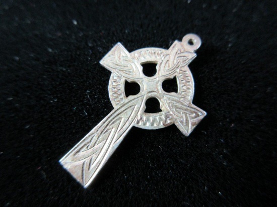 Vintage Signature NORWAY Celtic Sterling Silver Cross