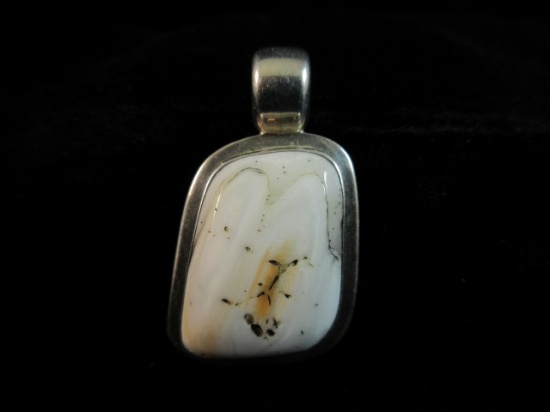 Sterling Silver Agate Center Stone Pendant