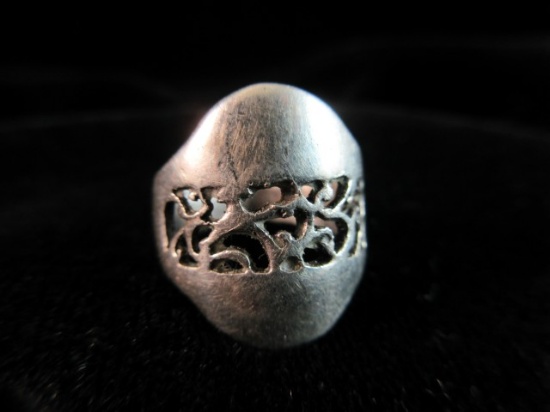 Sterling Silver Vintage Stylized Ring