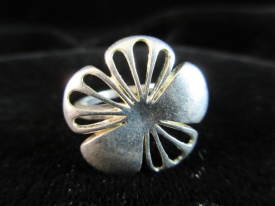 Sterling Silver Vintage Stylized Ring