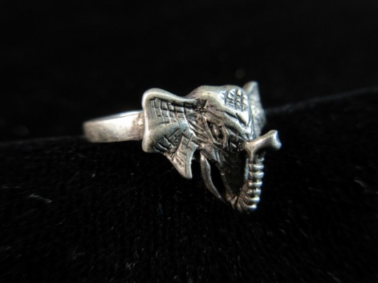 Vintage Sterling Silver Elephant Style Ring