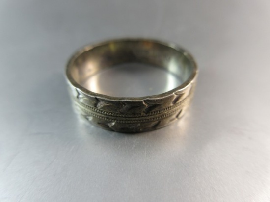 Vintage Band Style Sterling Silver Ring
