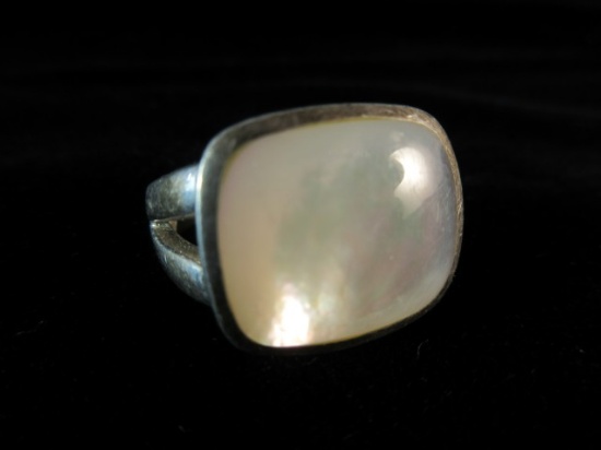 Sterling Silver Mother of Perl Center Ring Signed ATI