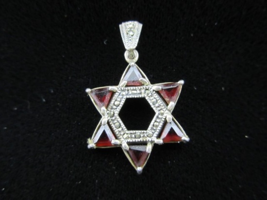 Garnet Gemstone Sterling Silver Star Themed Pendant
