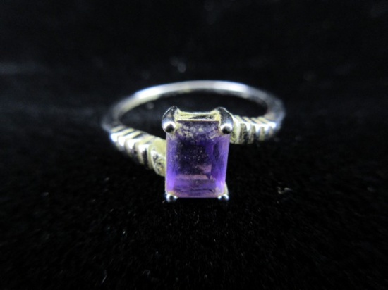 Vintage Amethyst Gemstone Sterling Silver Ring