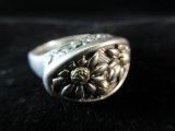 Ann King Ster. 18K Flower Themed Ring