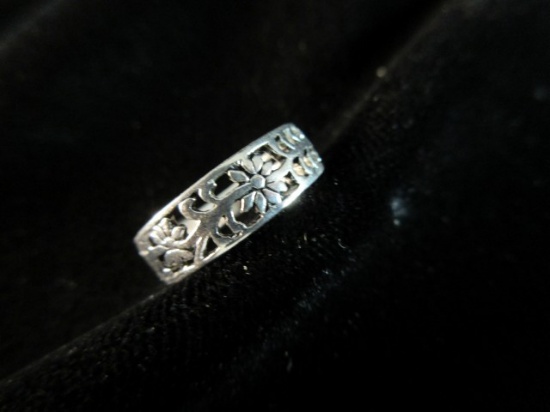 Ring Themed Sterling Silver Band Style