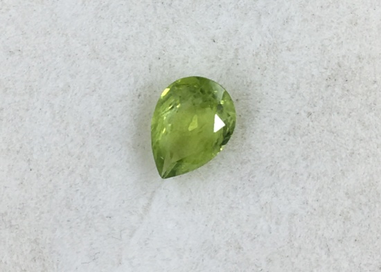 Peridot 0.945 ct