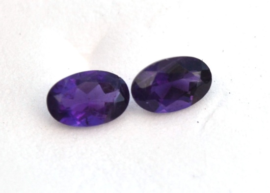 0.47 Carat Matched Pair of Very Rich Amethyst