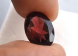 5.87 Carat Large and very nicely colored Rhodolite Garnet