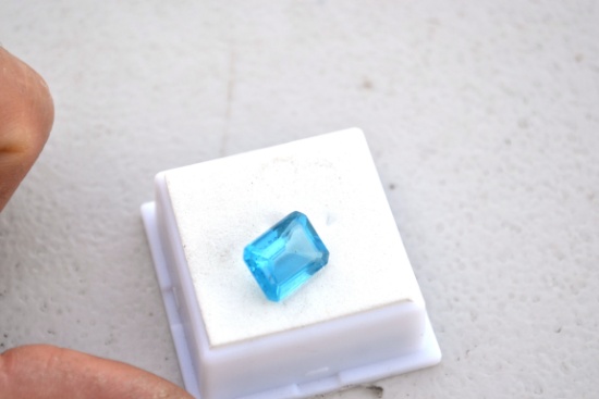 6.67 Carat Fantastic Electric Blue Topaz