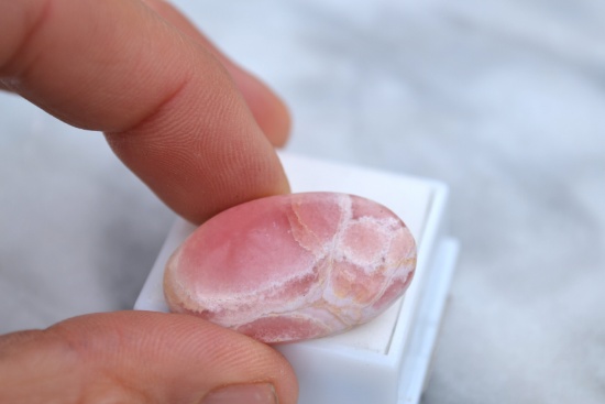 42.66 Carat Beautiful Rhodochrosite