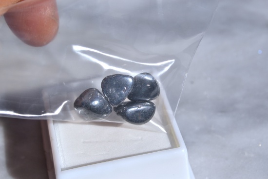 8.96 Carats of Fine Metallic Hematite