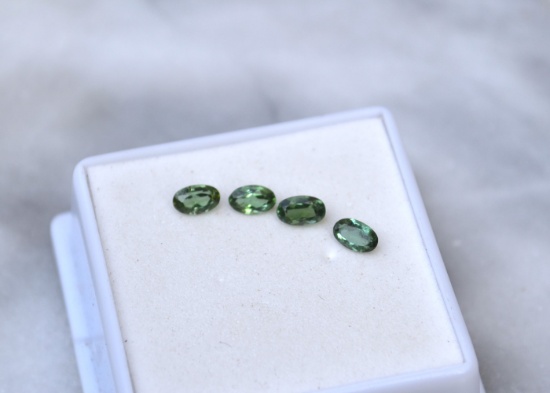 1.00 Carat Matched Parcel of Blue-Green Sapphires