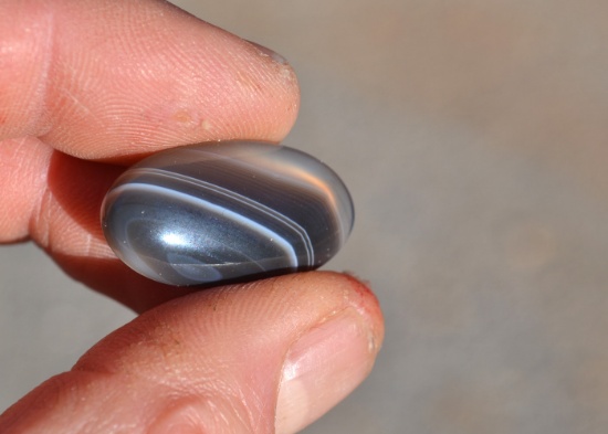 18.86 Carat Beautiful Banded Agate Cabochon