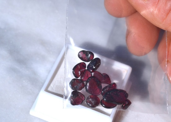 18.30 Carat Parcel of Bright and Beautiful Garnets