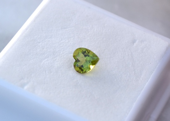 0.89 Carat Beautiful Peridot