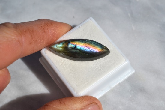 19.24 Carat Beautiful Labradorite Cabochon