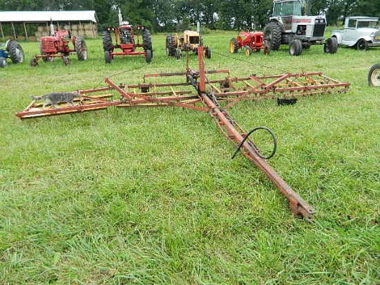 Wing Fold Hydraulic Lift Springtooth Pony Drag