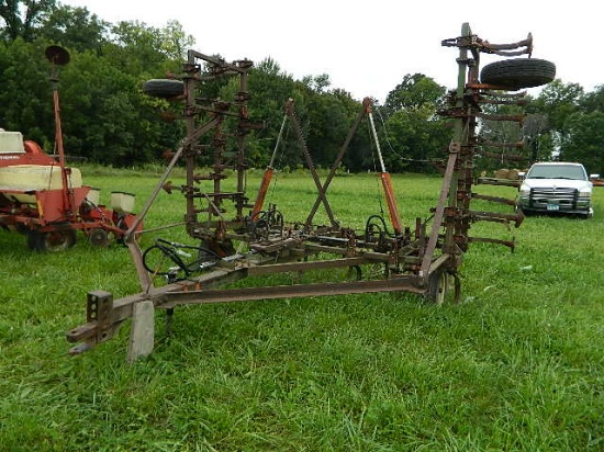 28' Glencoe field cultivator