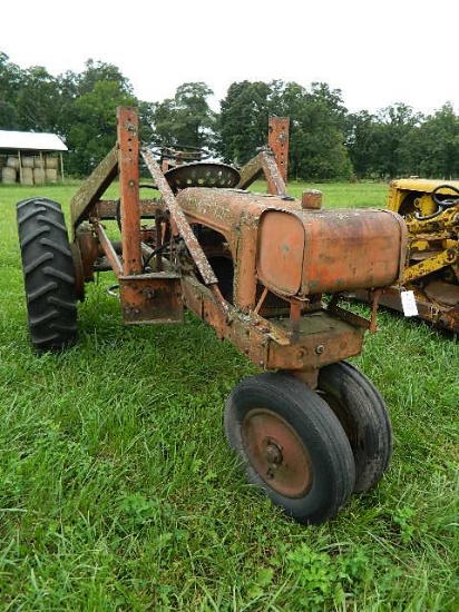 Farmhand 8-16 Loader